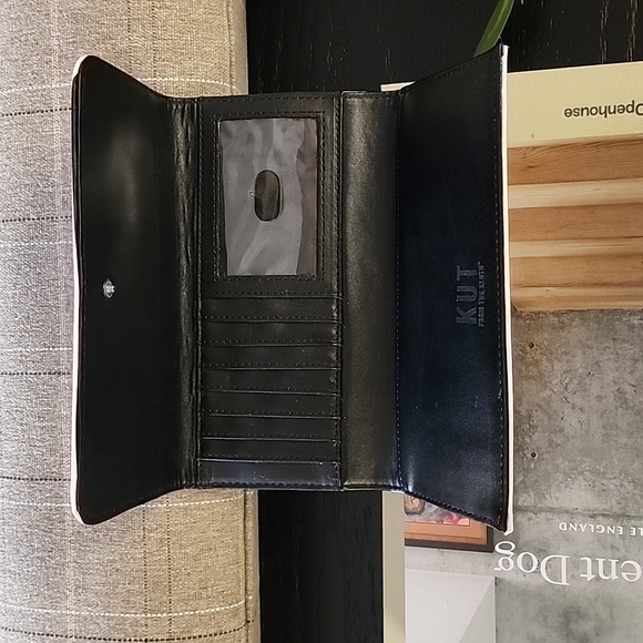 Kut from the Kloth Striped Trifold Wallet Black White Vegan Leather - Picture 6 of 10